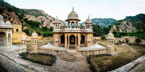 Gaitor ki Chhatriyan Jaipur – Ticket Price, Distance & Timing 2025