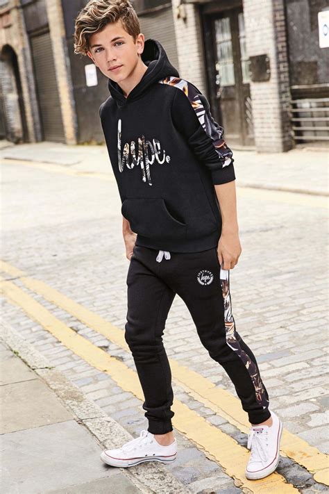 Cute boys fashion trends are redefining style for the new year 16