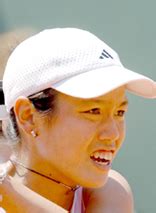 Sports Accessin Yung Jan Hot Pictures 2012