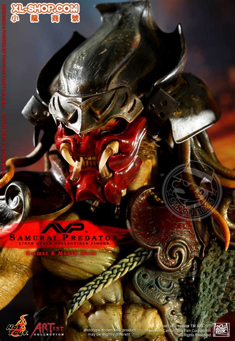 Hot Toys AC AVP Th Scale Samurai Predator Figure With Diorama Base