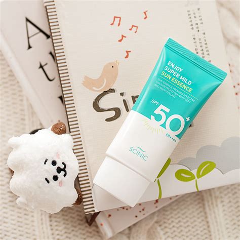 2021 winner: SCINIC Enjoy Super Mild Sun Essence review | Geeky Posh