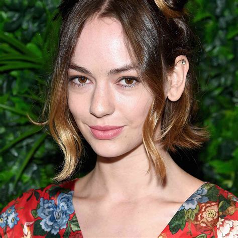 30 Easy Buns for Long Hair, Inspired by Celebrities