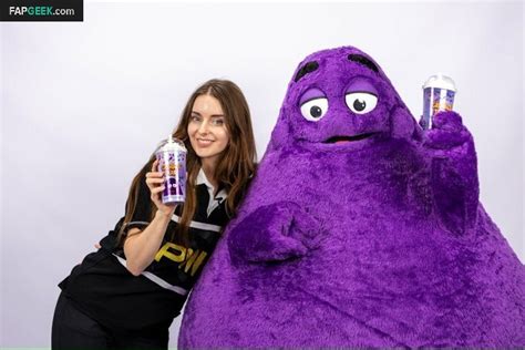 Loserfruit Brattykayla Loserfruit Nude Leaked Onlyfans Photo FapGeek