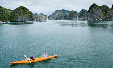 Experience Halong Bay Kayaking That You Should Not Miss