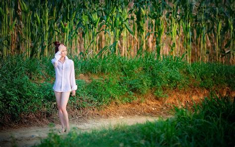 Grass Model Women Blonde Rare Gallery HD Wallpapers