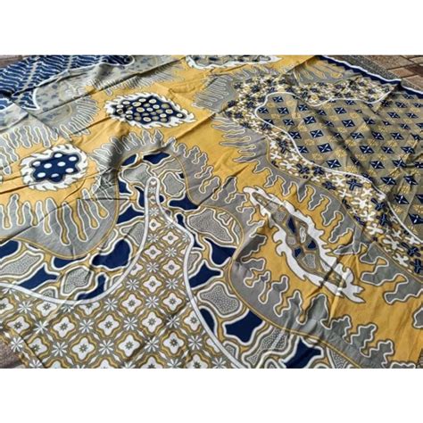 Jual Kain Batik Solo Abstrak Wajikan Ceplok Kuning Shopee Indonesia