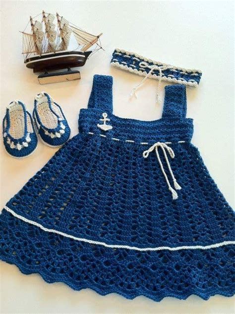 Preciosos vestidos para niñas tejidos a crochet para quienes les gusta