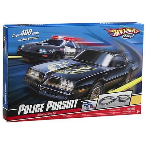 Hot Wheels Police Pursuit Remote Control Vehicle Set