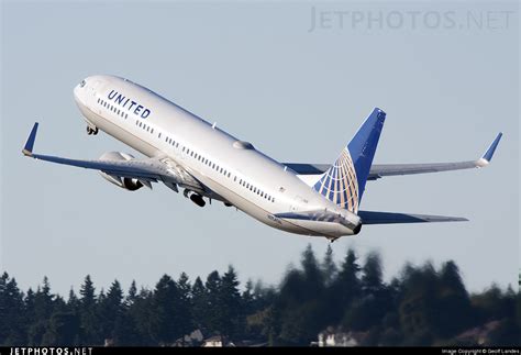 N75426 Boeing 737 924ER United Airlines Geoff Landes JetPhotos