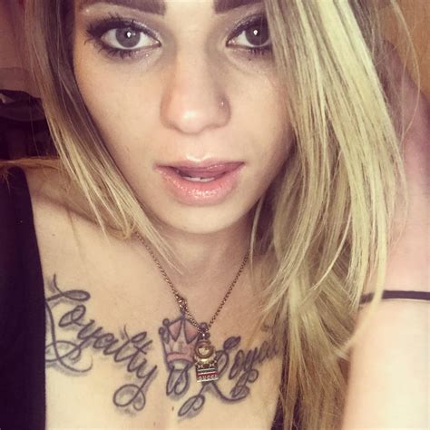 Blonde Vixxen S Homepage On MyFreeCams