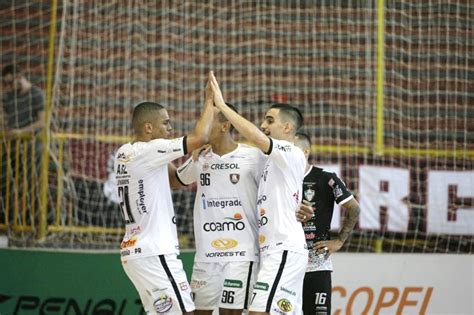 Resenha CM Notícias Regionais Campo Mourão Futsal recebe o Dois