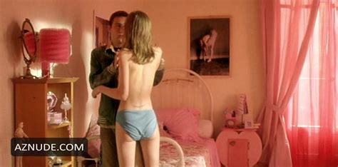 BIENVENUE CHEZ LES ROZES NUDE SCENES AZNude