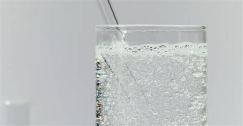 Is Seltzer Water As Healthy As Shallow Water Medinews Health Tips