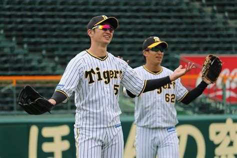 阪神タイガースさんのインスタグラム写真 阪神タイガースinstagram「10月30日、甲子園球場での秋季練習の様子①です！ 渡邉諒 選手 北條史也 選手 陽川尚将 選手 木浪