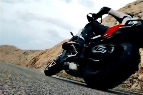 La Nueva Bmw S 1000 Xr Enseña La Patita En Vídeo La Misma Moto Trail Pero Con Más Potencia Y