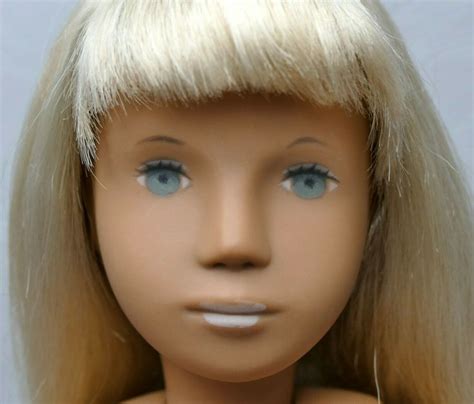 Blue Eyes On A Blonde Sasha Full Fringe Jessica Sasha Doll Blonde