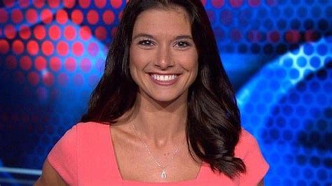 10 Hot Sexy New Jen Lada Bikini Pics