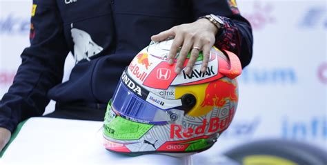 ‘checo Pérez Reveló El Casco Que Usará En El Gp De México Tork Autos