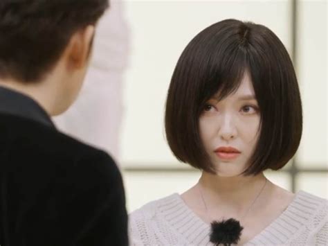 Phim M I Ua Nhau Flop Hoa Thi N C T Ng Cung Hot L I R N R N