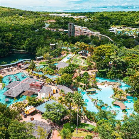 Hot Park receberá mais de 3 mil crianças e adolescentes no Dia Nacional da Alegria Entretemos