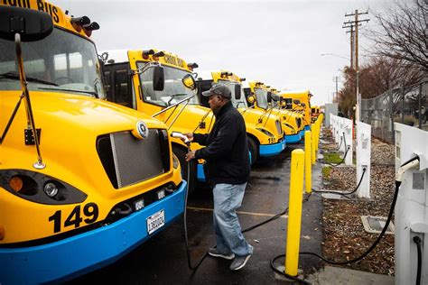 Canadian Electric School Bus Alliance Electrification Of Canadian