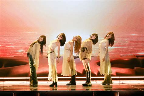 LE SSERAFIM Talks Th Mini Album HOT The Final Chapter Of Their Trilogy During Media