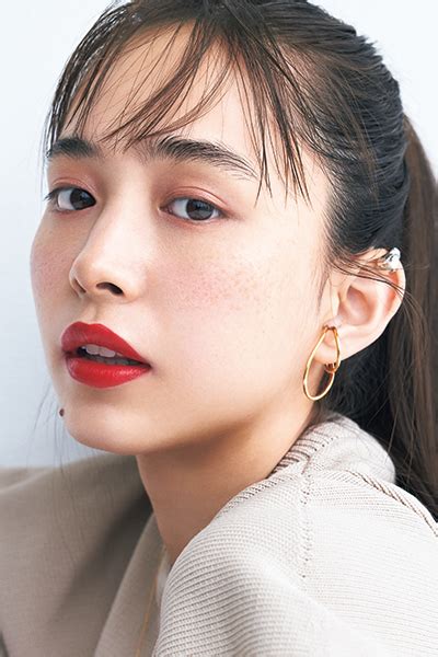 プロ実践！大人っぽさを演出する、赤リップメイク「9のやり方」 美的com