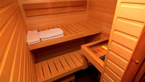 Жители Москвы пожаловались на бани в жилых домах