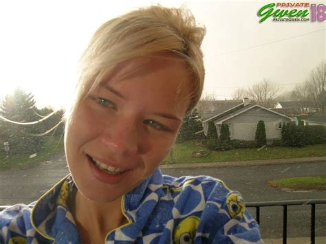 Pictures Of Teen Private Gwen Taking Pics Of Herself At Home Porn Pictures XXX Photos Sex