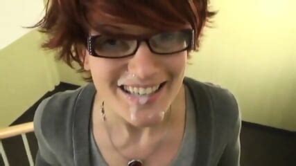 Deutsche Milf Fingert Sich Im Hotel Und Bekommt Eine Gesichtsbehandlung