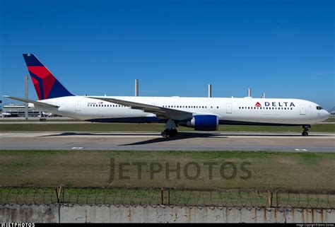 N838MH Boeing 767 432 ER Delta Air Lines Breno Dantas JetPhotos