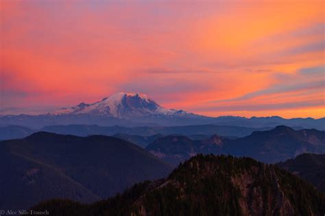 Washington's Silver Peak Hike Offers Epic Views of Rainier Via the PCT