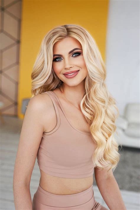 Beautiful Kristina 32 Y O From Kharkov With Blonde Hair ID 905820 LadaDate