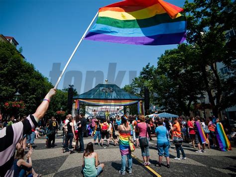Homosexuálna svadba otvorí dnešný Gay Pride v Bratislave galéria Topky sk