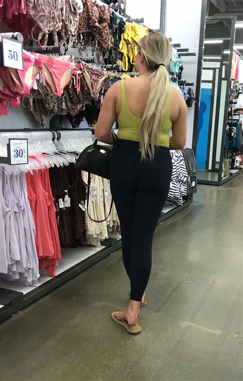 Lu Lu Lemon Blonde Going Bikini Shopping Spandex Leggings Yoga Pants Forum