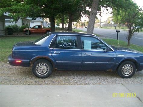 Purchase Used Oldsmobile Cutlass Ciera S Sedan Door L In