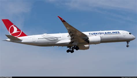 Tc Lga Airbus A Turkish Airlines Michal Furmanczak Jetphotos