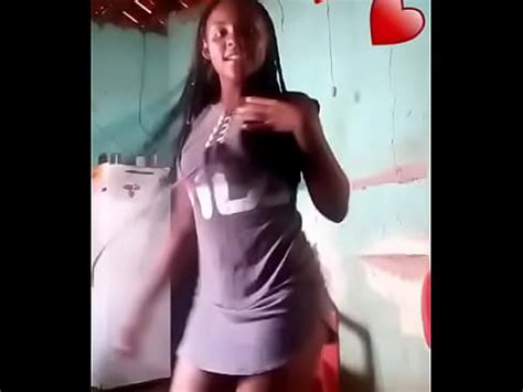 Mulata Rebolando De Saia Mostrando A Calcinha XVIDEOS
