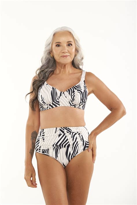 Hot Pants Amores Nude Ondas Ilha Bikini