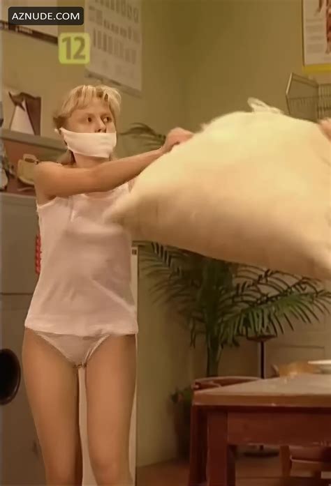 13 POSTERUNEK NUDE SCENES AZNude