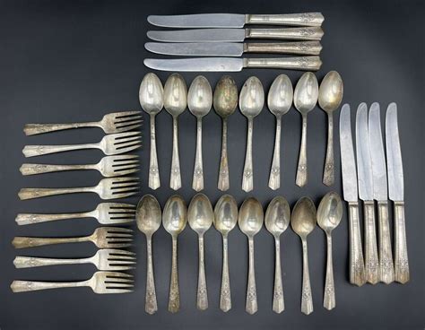 32 Pc Vintage Harmony House Plate Aa Silverplate Maytime Pattern 1944