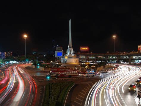 Victory Monument, Bangkok Victory Monument, Phaya Thai | TakeMeTour