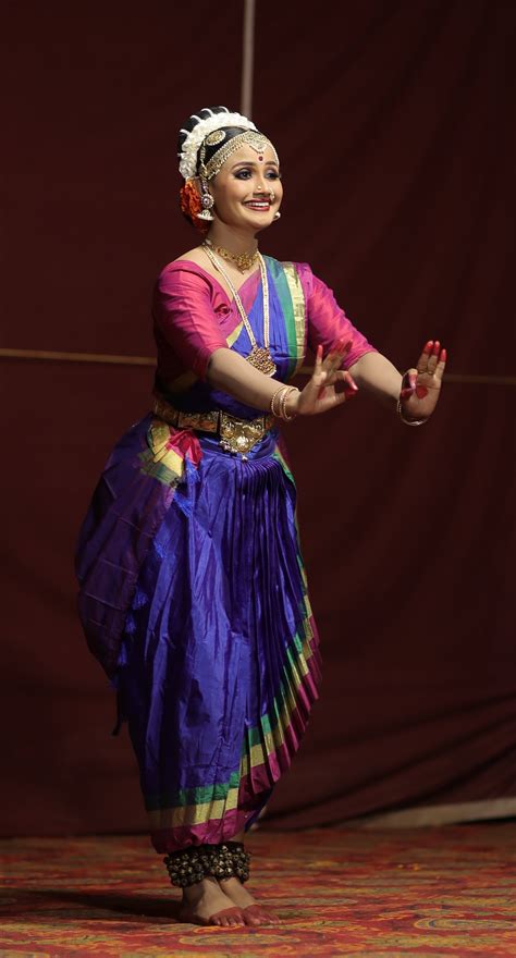 Kuchipudi About History Compositions And Famous Dancers