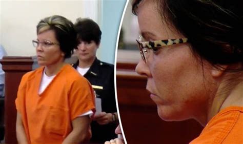 Lesbian Games Teacher Jailed For Sexually Grooming A Schoolgirl World News Express Co Uk
