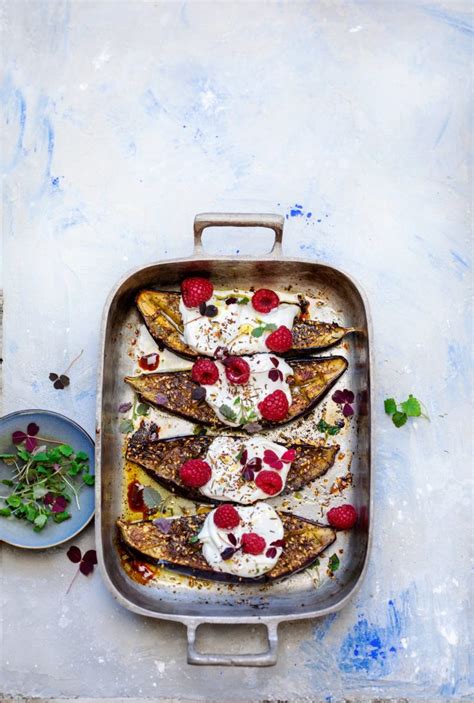 Demi Aubergines R Ties Au Miel Et Thym Labneh Et Framboises Recette