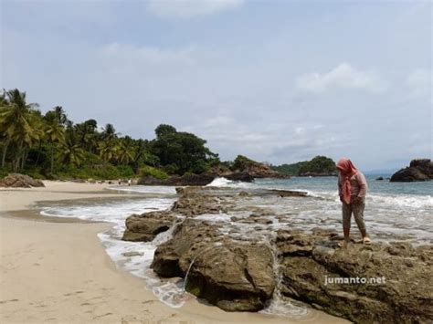 Lokasi And Tiket Masuk Pantai Marina Lampung Di Kalianda