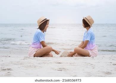 imágenes de Asian teens bikini Imágenes fotos y vectores de stock Shutterstock