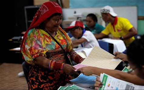 Cierran los centros electorales y comienza el conteo de votos en Panamá