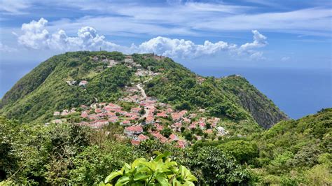 fly  saba home   worlds shortest commercial runway