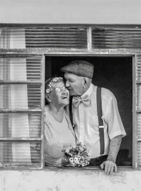 Pin By Ariane On 60 Old Couple In Love Couples In Love Old Couples